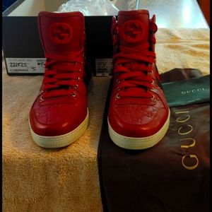 AUTHENTIC GUCCI SNEAKERS